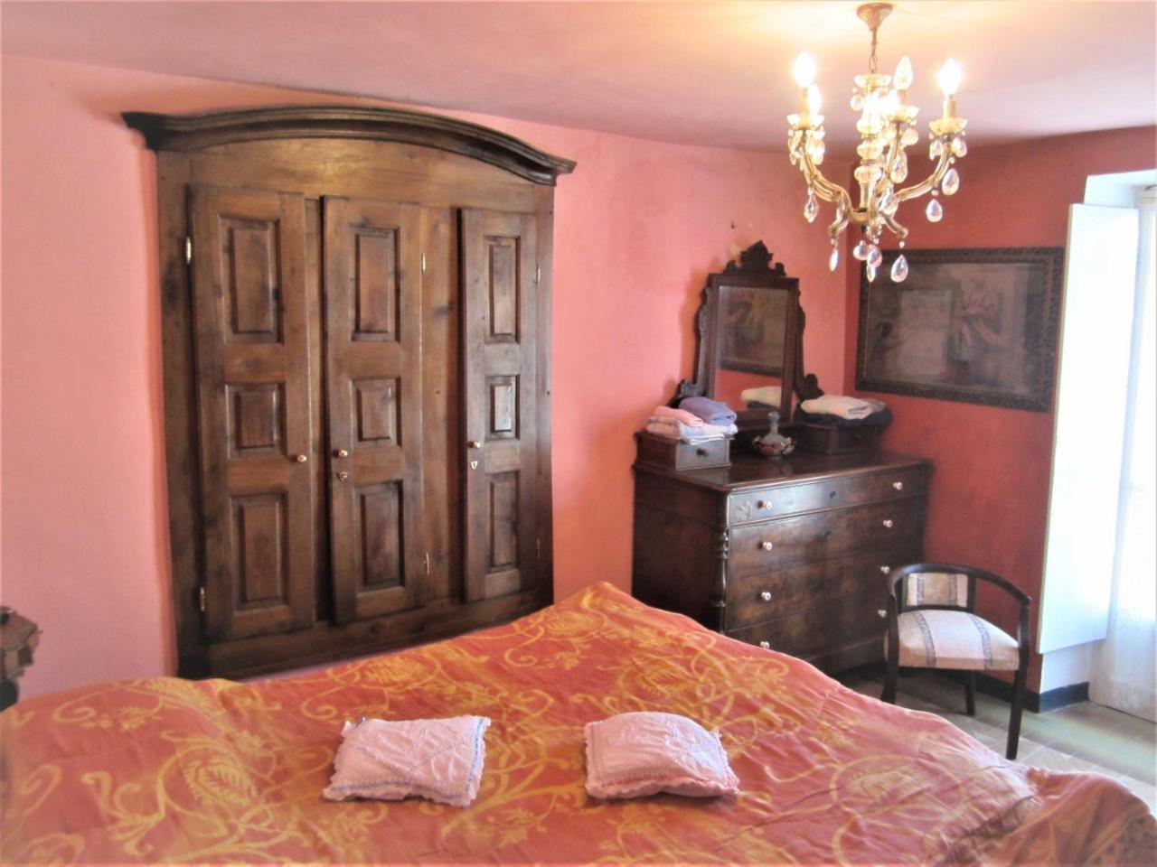 B&B I Colori Dell'Arcobaleno Belvedere Langhe Luaran gambar